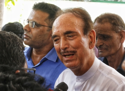  J&k: Azad Loyalists Continue To Resign From Congress-TeluguStop.com