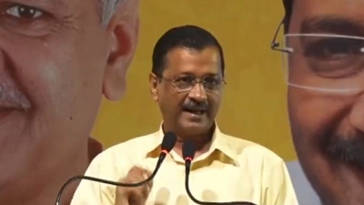  Kejriwal Announces Recruitment Calendar In Poll-bound Gujarat-TeluguStop.com