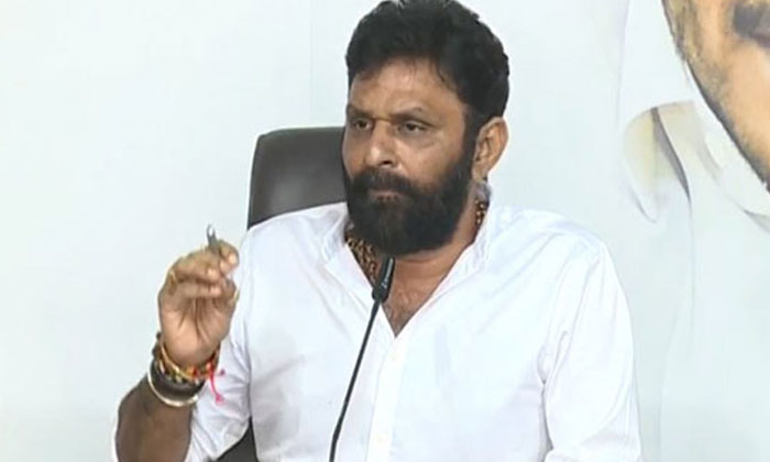  Kodali Nani Fires On Tdp Leaders , Kodali Nani, Korantla Madhav, Tdp, Ycp, Ap-TeluguStop.com