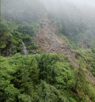  Landslides, Flash Floods In Himachal Claim 16 Lives; 8 Missing (ld)-TeluguStop.com