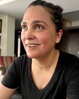  Lara Dutta Shares De-glam Look, Urges Netizens To 'keep It Real'-TeluguStop.com