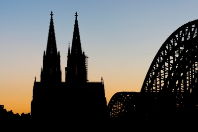  Lights Go Out At German Cathedral To Save Energy-TeluguStop.com