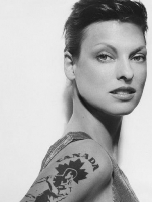  Linda Evangelista Was Told To Give Nude Pics By Agency When She Was 16-TeluguStop.com