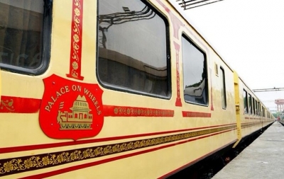  Luxury Train 'palace On Wheels' To Operate On O&m Model-TeluguStop.com