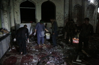  Many Feared Dead As Explosion Hits Kabul Mosque-TeluguStop.com