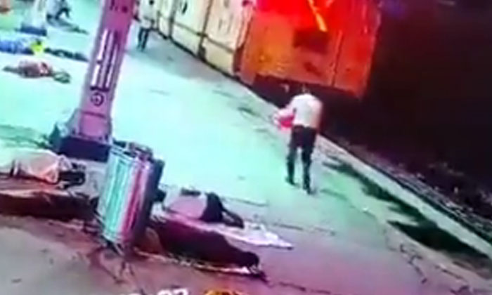  Thieves Come Like Nobles, Beware. Look Sober And See What Kind Of Work He's Done-TeluguStop.com