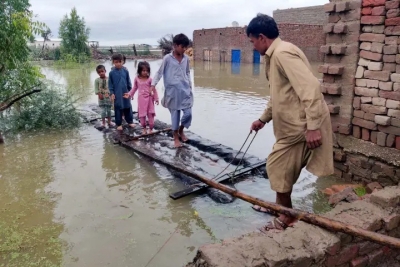  Pakistan Flood Damage Estimated At $5.5 Billion-TeluguStop.com