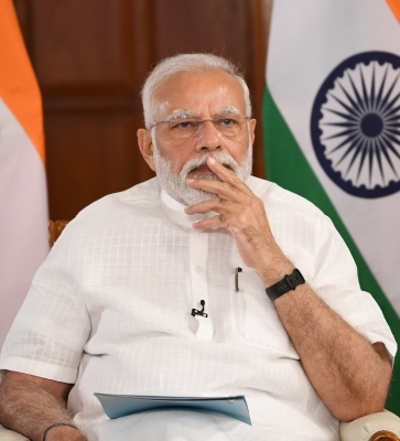  Pm Modi Praises Chhattisgarh's Godhan Nyay Yojana-TeluguStop.com