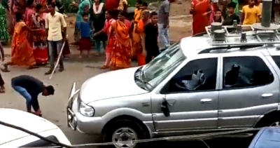  Police Arrest 13 For Pelting Stones At Bihar Cm's Carcade-TeluguStop.com