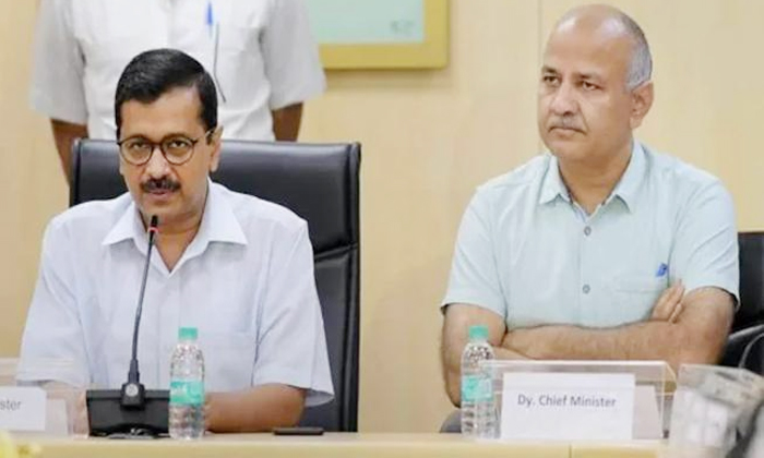 Political Leaders Tension On Delhi Liquor Policy Scam Details, Political Leaders Political Leaders Tension On Delhi Liquor Policy Scam Details, Political Leaders-TeluguStop.com