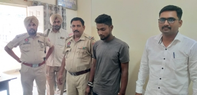  Punjab Police Arrest Extortionist From Gujarat-TeluguStop.com
