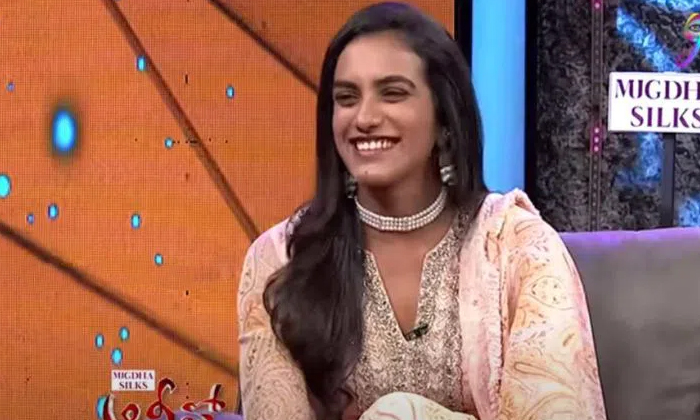  Pv Sindhu About Prabhas Latest Interview Details, Pv Sindhu, Interesting Comment-TeluguStop.com