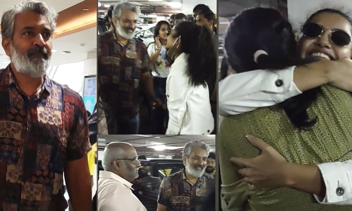  Anupama Taking Rajamouli Blessing, Anupama, Raja Mouli, Blessing, Tollywood, Vid-TeluguStop.com