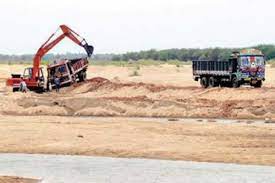  Sand Mafia In Amalapuram..!-TeluguStop.com