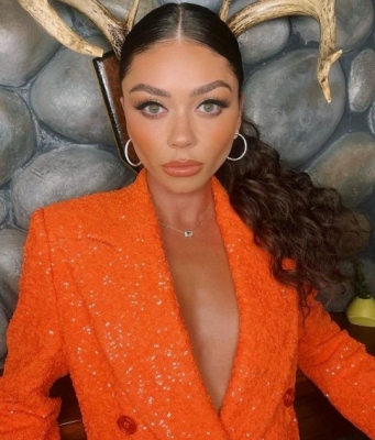  Sarah Hyland Explains Why She Hates Wearing Make-up-TeluguStop.com