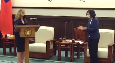  Senator's Arrival Marks August's 3rd Us Congressional Taiwan Visit-TeluguStop.com