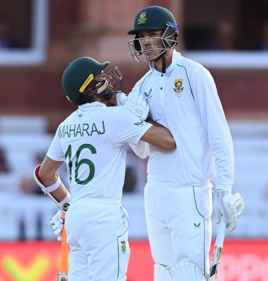  South Africa Take Commanding First-innings Lead Vs England In First Test-TeluguStop.com