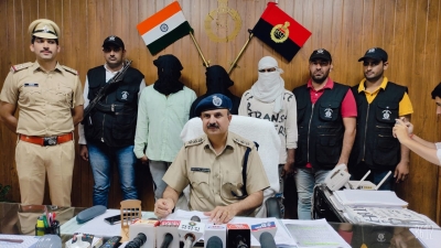  Three Held For Robbing Jewellery Shop In Gurugram-TeluguStop.com