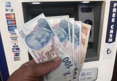  Turkish Lira Tumbles As Central Bank Cuts Key Interest Rate-TeluguStop.com