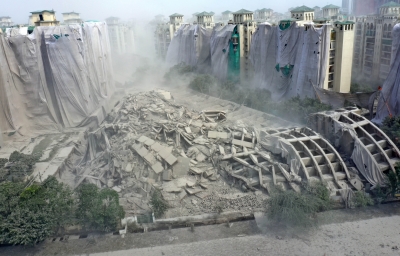  Twin Tower Demolition Squad Begins Surveying Rubble, Neighbouring Structures (le-TeluguStop.com