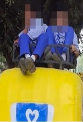 'unidentified' Driver Booked For Carrying Kids On Auto Rooftop 'unidentified' Driver Booked For Carrying Kids On Auto Rooftop-TeluguStop.com