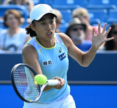  Western & Southern Open: Zhang Beats Former Finalist Osaka In Opener-TeluguStop.com