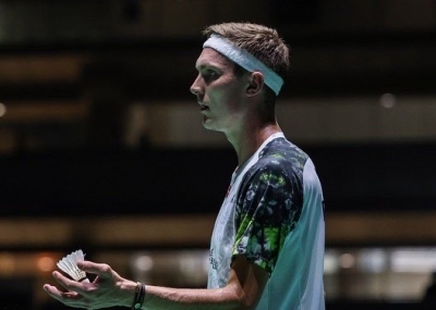  World Champion Shuttler Axelsen Pulls Out Of Japan Open Badminton Tournament-TeluguStop.com