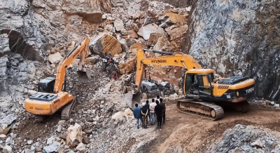  5 Killed In Stone Quarry Collapse In Uganda-TeluguStop.com