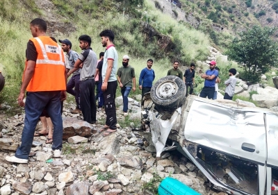  5 Killed, One Missing In Two Road Accidents In J&k's Doda-TeluguStop.com