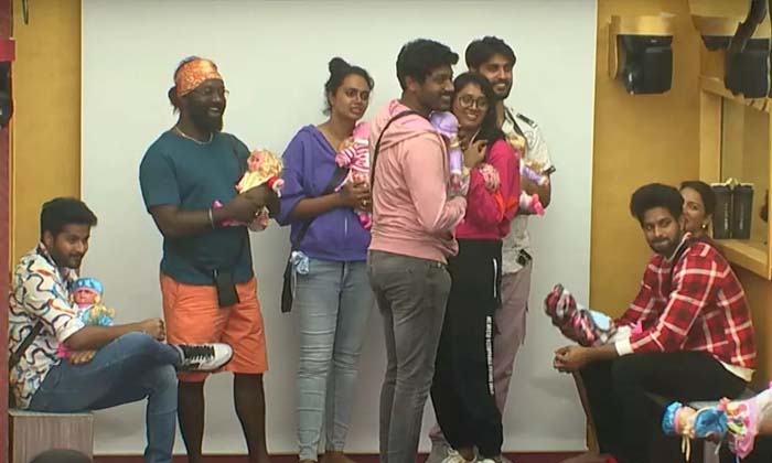  Biggboss 6 Geethu And Sri Satya Captaincy Contenders, Aadi Reddy,biggboss, Biggb-TeluguStop.com