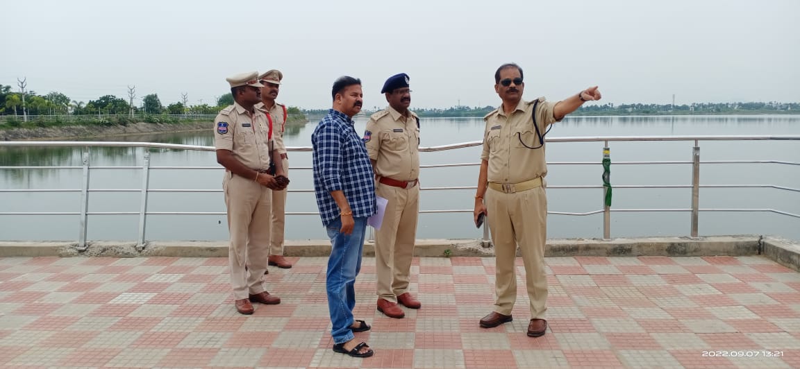  District Sp Inspected The Immersion Site-TeluguStop.com