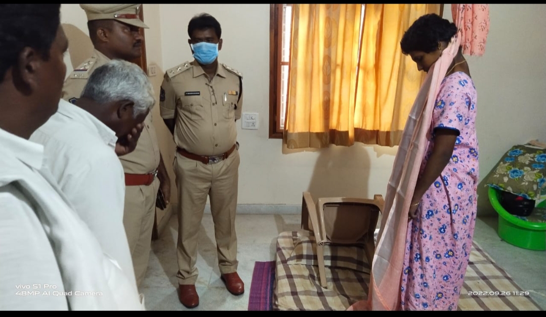 Wife Commits Suicide Due To Abuse Of Daughter-in-law Wife Commits Suicide Due To Abuse Of Daughter-in-law-TeluguStop.com