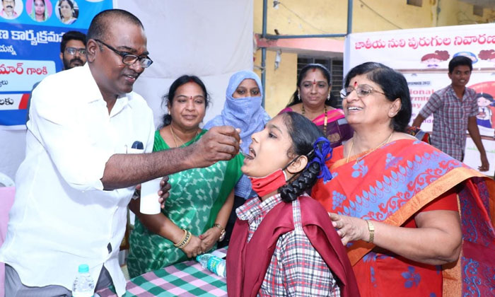  Puvwada Ajay Kumar Distribute Nuli Insecticide Medicine ,puvwada Ajay Kumar ,-TeluguStop.com