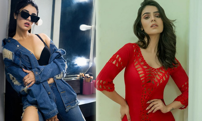 Sidhika Sharma Looks Bold And Trendy In This New Clicks - @sidhika_sharma Sidhikasharma Actresssidhika Sidhika Sharma High Resolution Photo