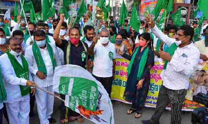 Yv Subha Reddy Sensational Comments On Amaravati Maha Padayatra, Amaravati,yv Su Yv Subha Reddy Sensational Comments On Amaravati Maha Padayatra, Amaravati,yv Su-TeluguStop.com