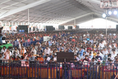  Bjp's Mega Event Draws Huge Crowd In K'taka; Party Pledges To Keep Congress At B-TeluguStop.com