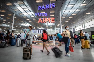  Bulk Of Lost Luggage Not Delivered Since July Strike At Paris Airport-TeluguStop.com