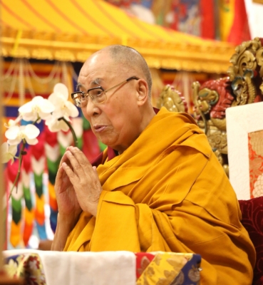  Chinese Authorities Sentence Two Tibetan Monks To Prison For Possessing Dalai La-TeluguStop.com