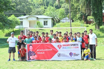  Dsf Expands Partnership With Bhaichung Bhutia Football Schools To Support Buddin-TeluguStop.com