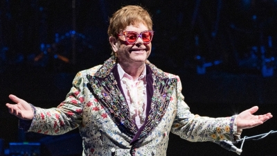  Elton John Refuses To Sell Rights To His Songs-TeluguStop.com
