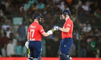 England Thump Pakistan By 63 Runs As Duckett, Brook Score Stunning Half Centurie England Thump Pakistan By 63 Runs As Duckett, Brook Score Stunning Half Centurie-TeluguStop.com