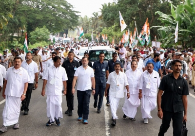  Faux Pas As Cong Office In Kerala Painted In 'bjp' Colour, Now Being Repainted-TeluguStop.com