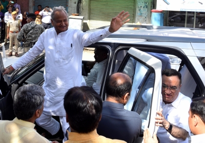  Gehlot To Be In Delhi On Wednesday, Buzz In Rajasthan-TeluguStop.com