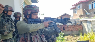  Gunfight Breaks Out At Srinagar-TeluguStop.com