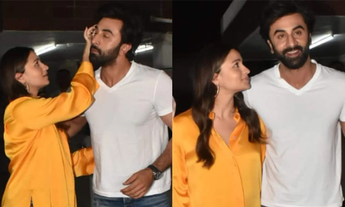  Hero Ranbir Kapoor Was Pushed Alia Bhatt Details, Ranbir Kapoor, Alia Bhatt, Bol-TeluguStop.com