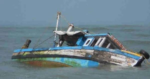 23 People Died In A Boat Capsize In Bangladesh 23 People Died In A Boat Capsize In Bangladesh-TeluguStop.com