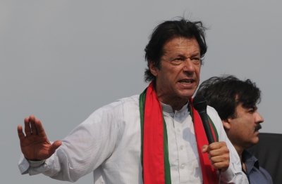  Imran Khan Demands Pak Pm's Resignation Over Audio Leaks-TeluguStop.com