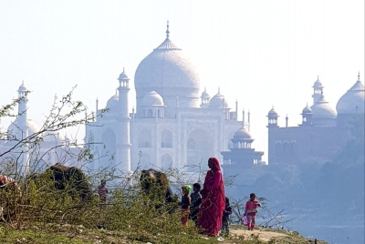  Is Agra To Welcome Guests In New Tourist Season?-TeluguStop.com