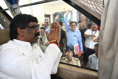  J'khand Cm Hemant Soren Wins Trust Vote, Bjp Stages Walkout (lead)-TeluguStop.com