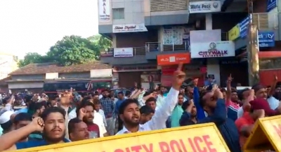  Kerala Bandh: Pfi Protesters Go On Rampage As 19 Activists Arrested-TeluguStop.com